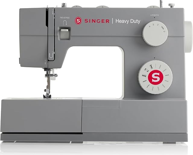 Singer Heavy Duty 4411, product photograph
